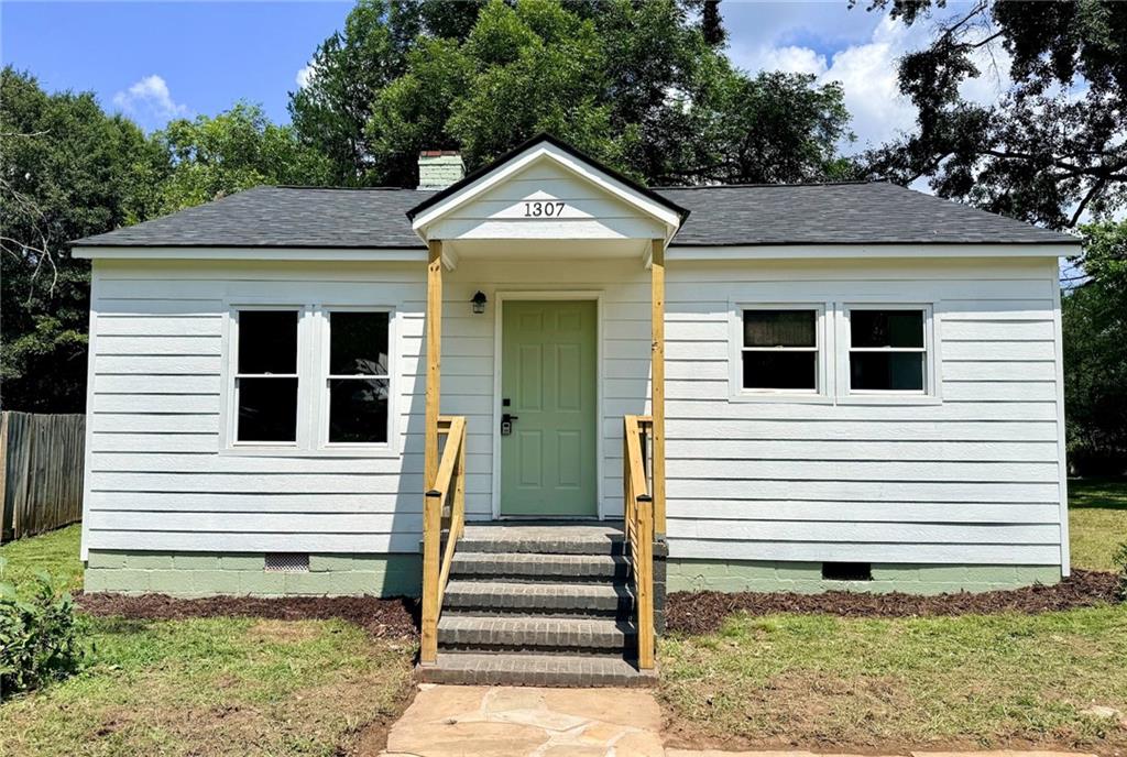 1307 Lucky Street Property Photo 1