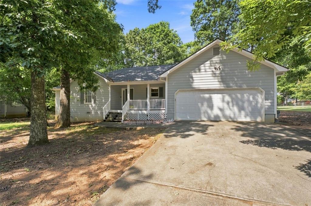 11212 Hemlock Road Property Photo 1