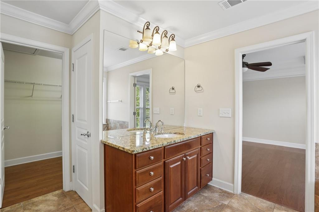 7826492 Property Photo 15