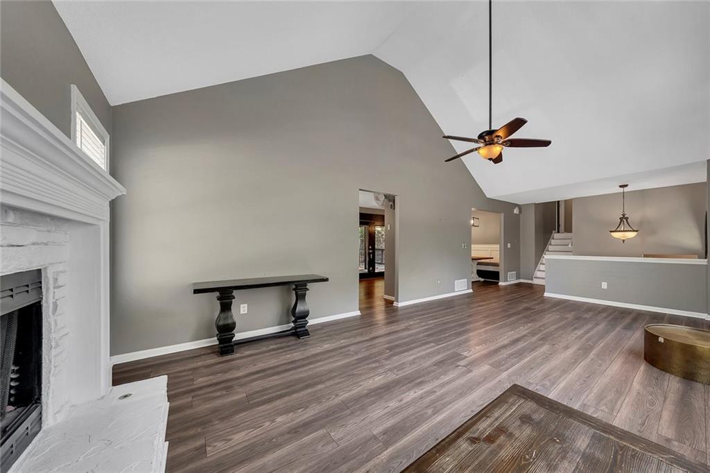 6484 Victory Drive Property Photo 7