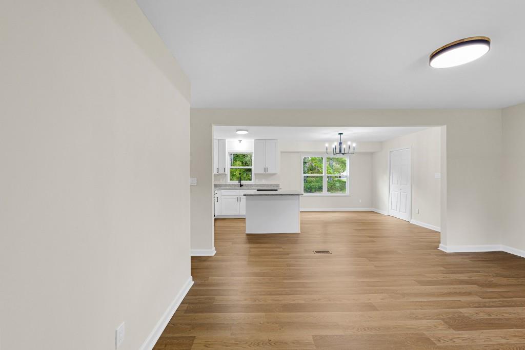 2831 Mobley Drive Property Photo 2