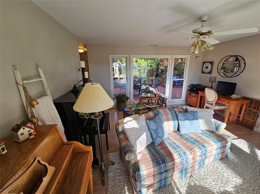 1234 Sunset Drive Property Photo 10