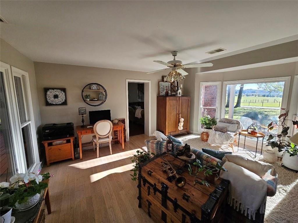 1234 Sunset Drive Property Photo 11