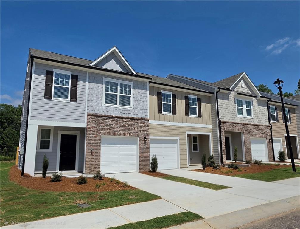 1147 Lucienne Boulevard Property Photo 1