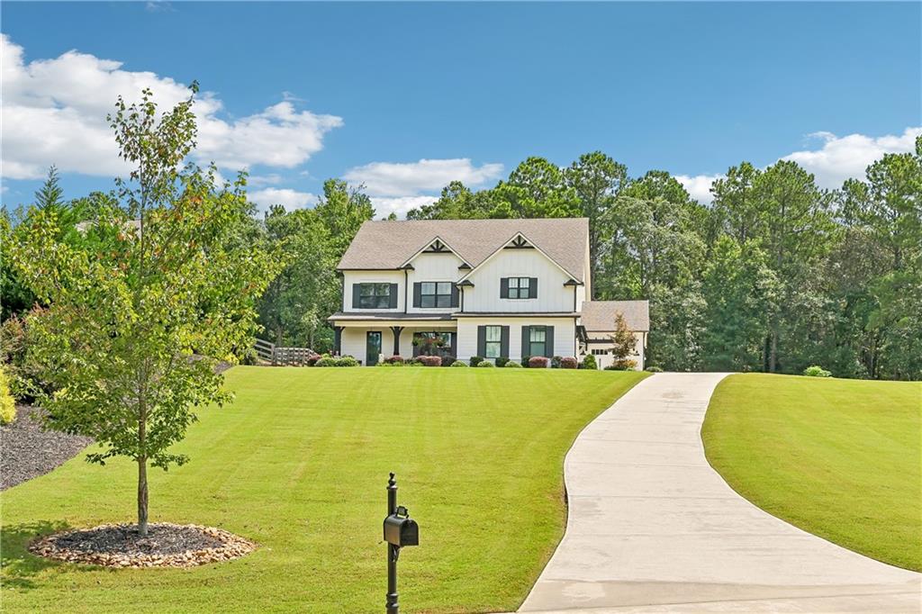 4060 Silverstone Drive Property Photo 3
