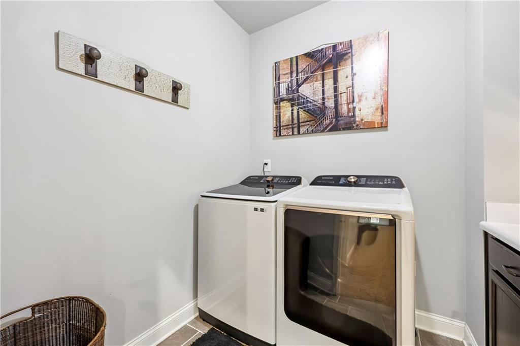 4060 Silverstone Drive Property Photo 42