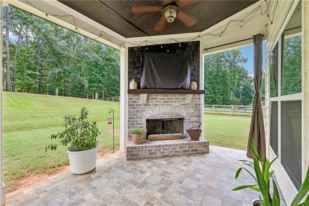 4060 Silverstone Drive Property Photo 45