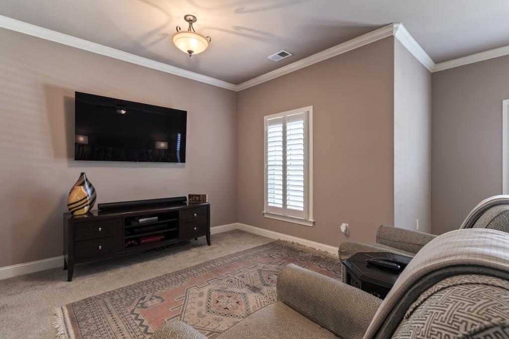 276 Trecastle Square Property Photo 6