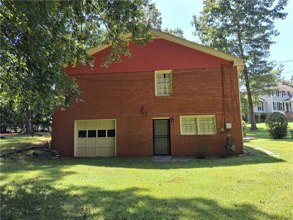2589 King Circle Se Property Photo 2