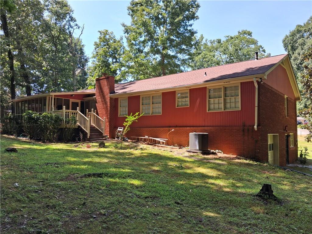 2589 King Circle Se Property Photo 3
