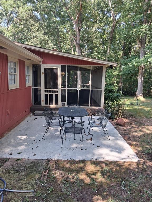 2589 King Circle Se Property Photo 4