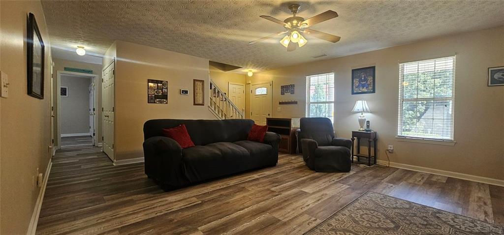 661 Michael Circle Property Photo 4