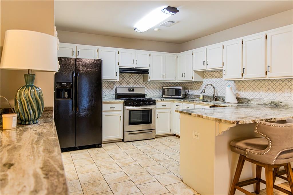 2 Robin St Unit 5 Property Photo 11