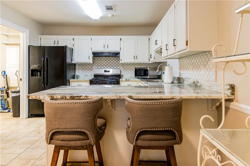 2 Robin St Unit 5 Property Photo 12