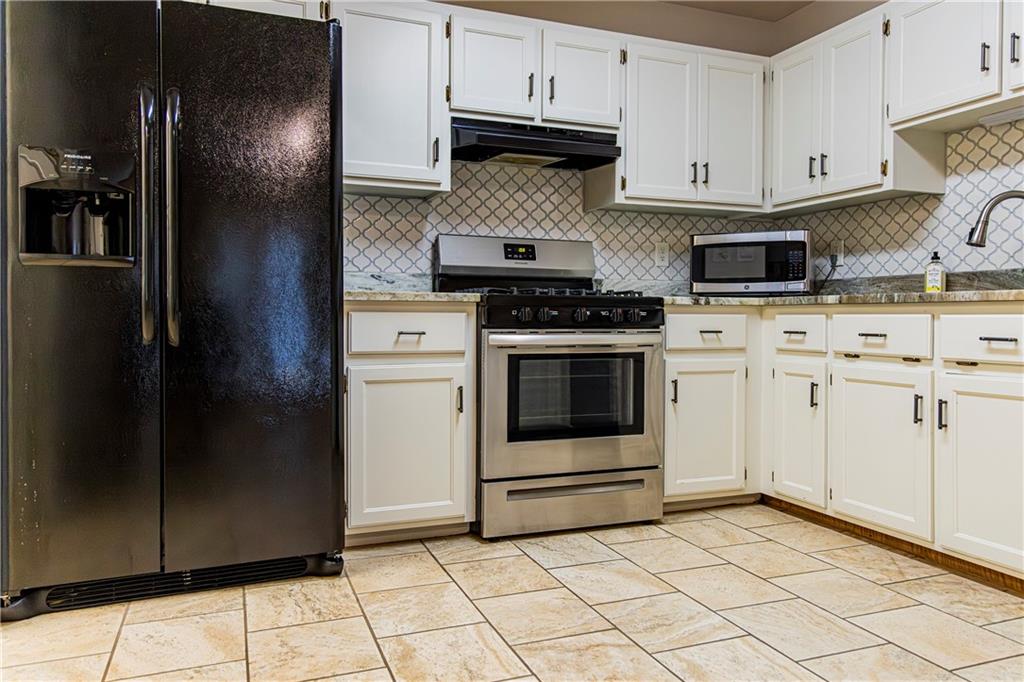 2 Robin St Unit 5 Property Photo 16