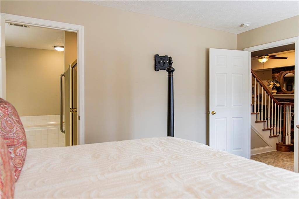 2 Robin St Unit 5 Property Photo 21