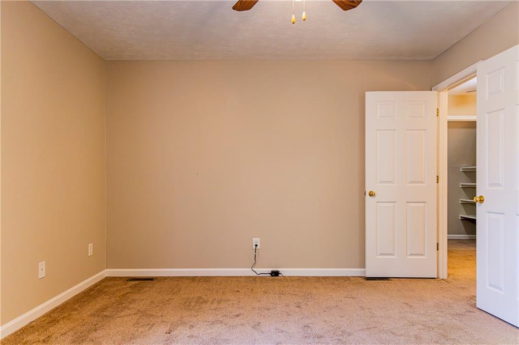 2 Robin St Unit 5 Property Photo 27