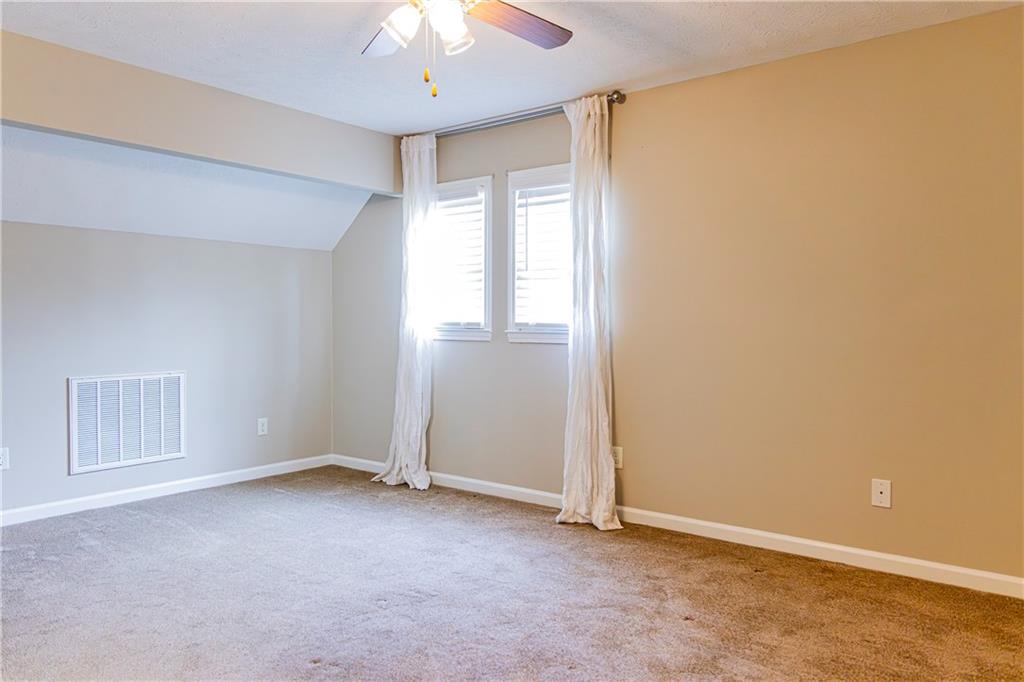 2 Robin St Unit 5 Property Photo 32