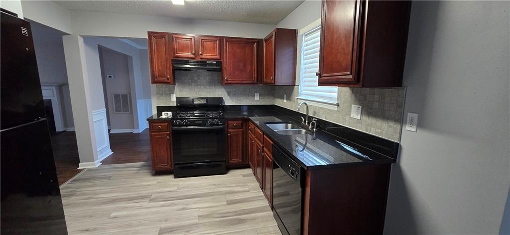 3644 Caseys Cove Property Photo 4