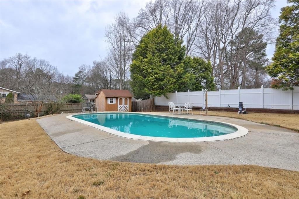 457 Castleaire Drive Property Photo 22