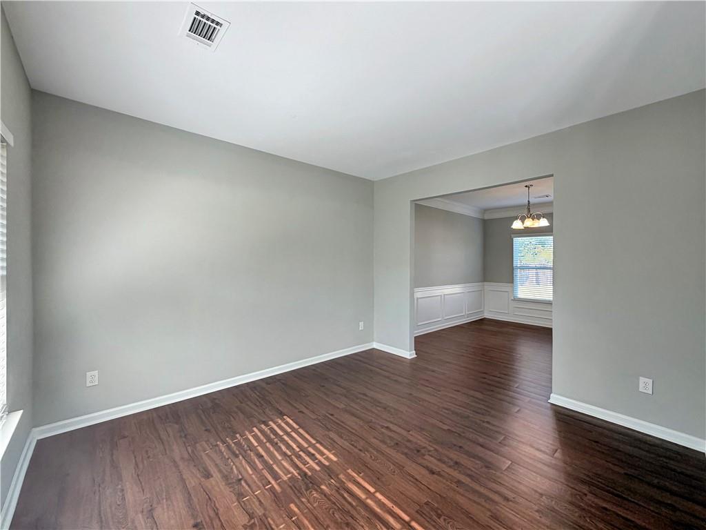 1215 Grey Rock Way Property Photo 4