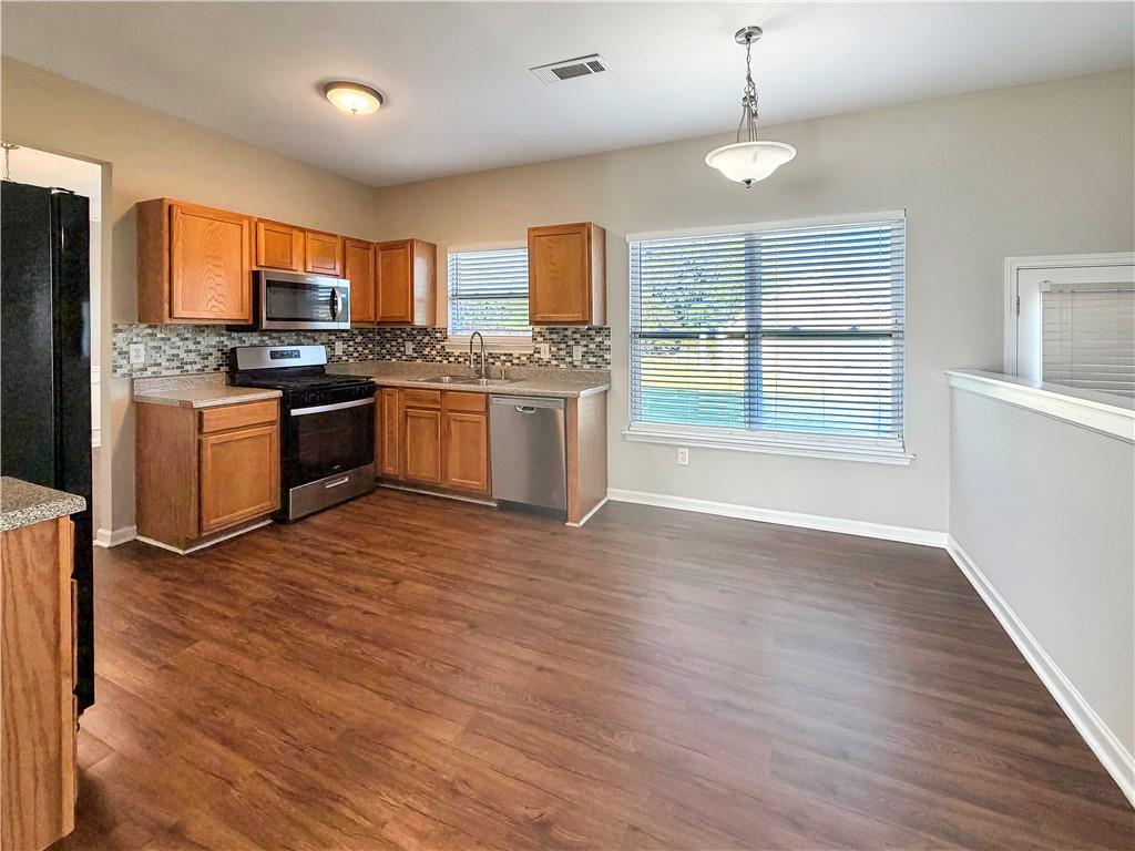 1215 Grey Rock Way Property Photo 11