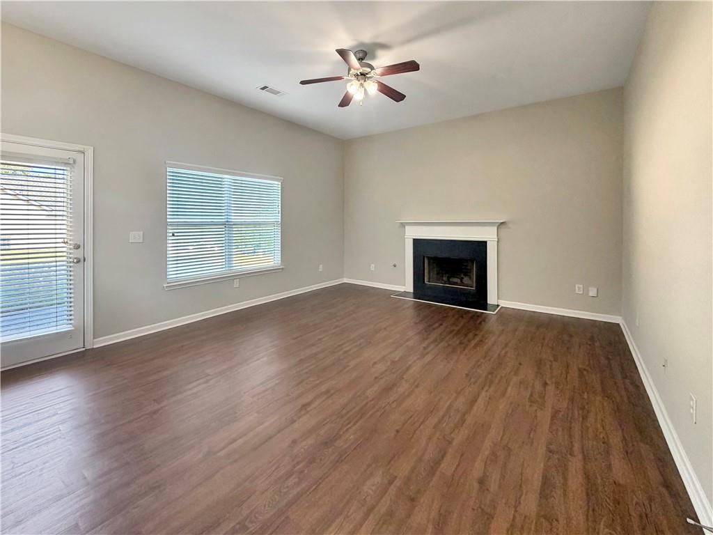 1215 Grey Rock Way Property Photo 13