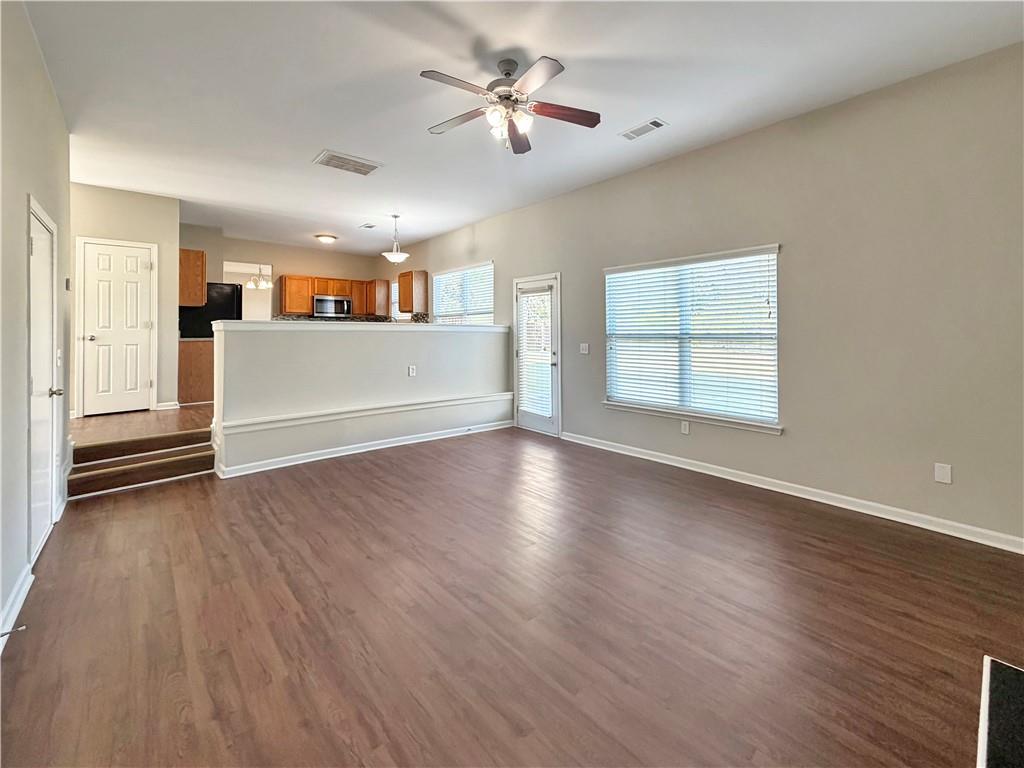 1215 Grey Rock Way Property Photo 14