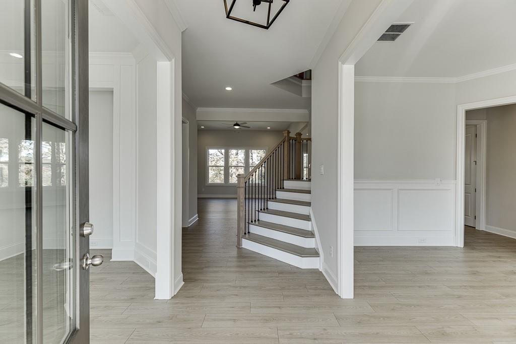 450 Thunder Road Property Photo 3