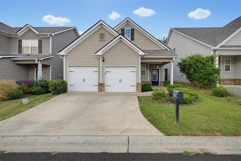 65 Castlemoor Loop Property Photo 1