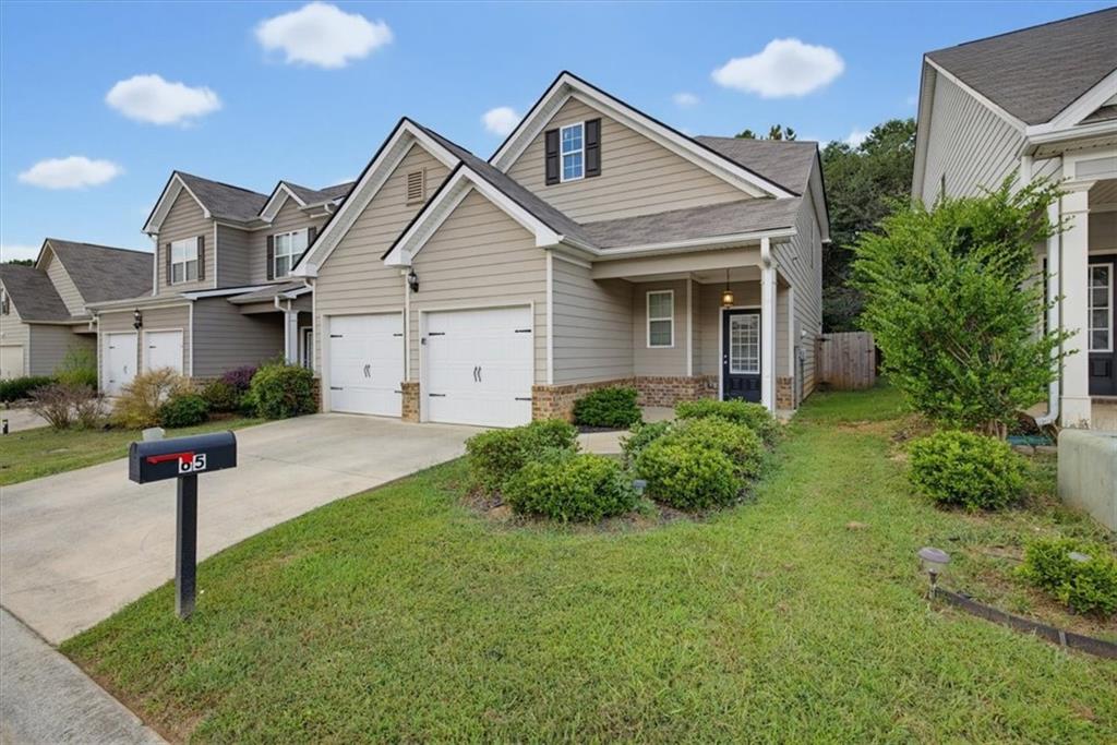 65 Castlemoor Loop Property Photo 2