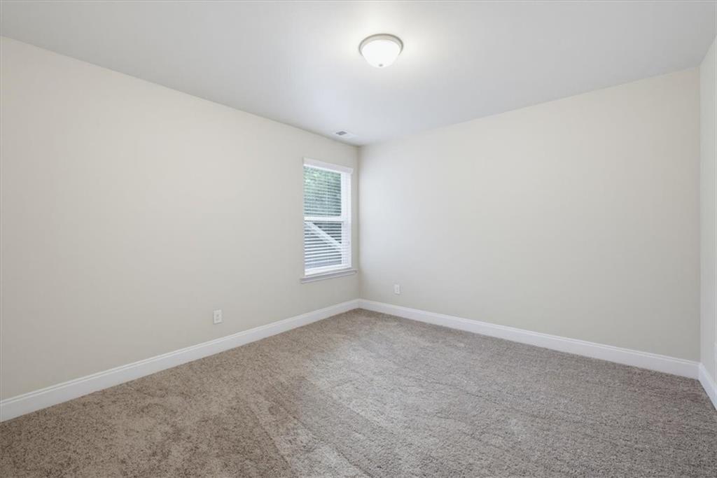 65 Castlemoor Loop Property Photo 25