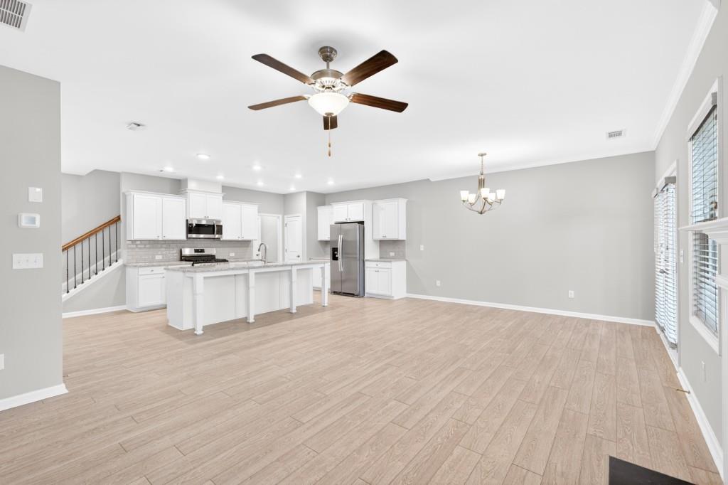 1192 Lanier Willow Path Property Photo 3