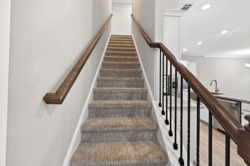 1192 Lanier Willow Path Property Photo 12