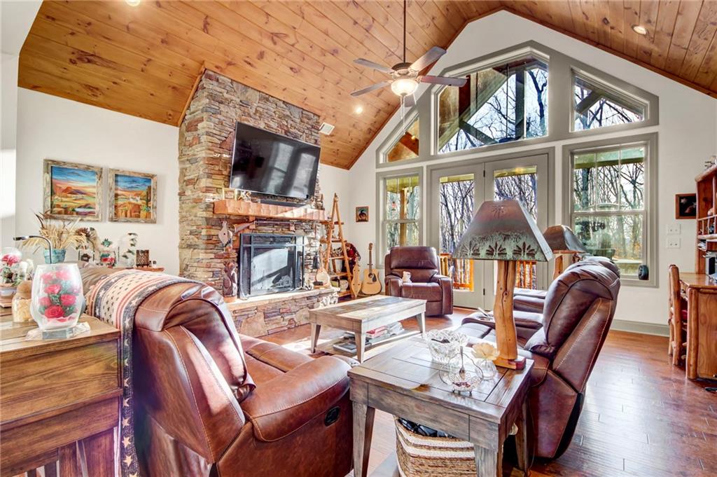 2406 Winterview Ridge Property Photo 8