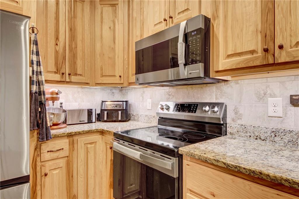 2406 Winterview Ridge Property Photo 13