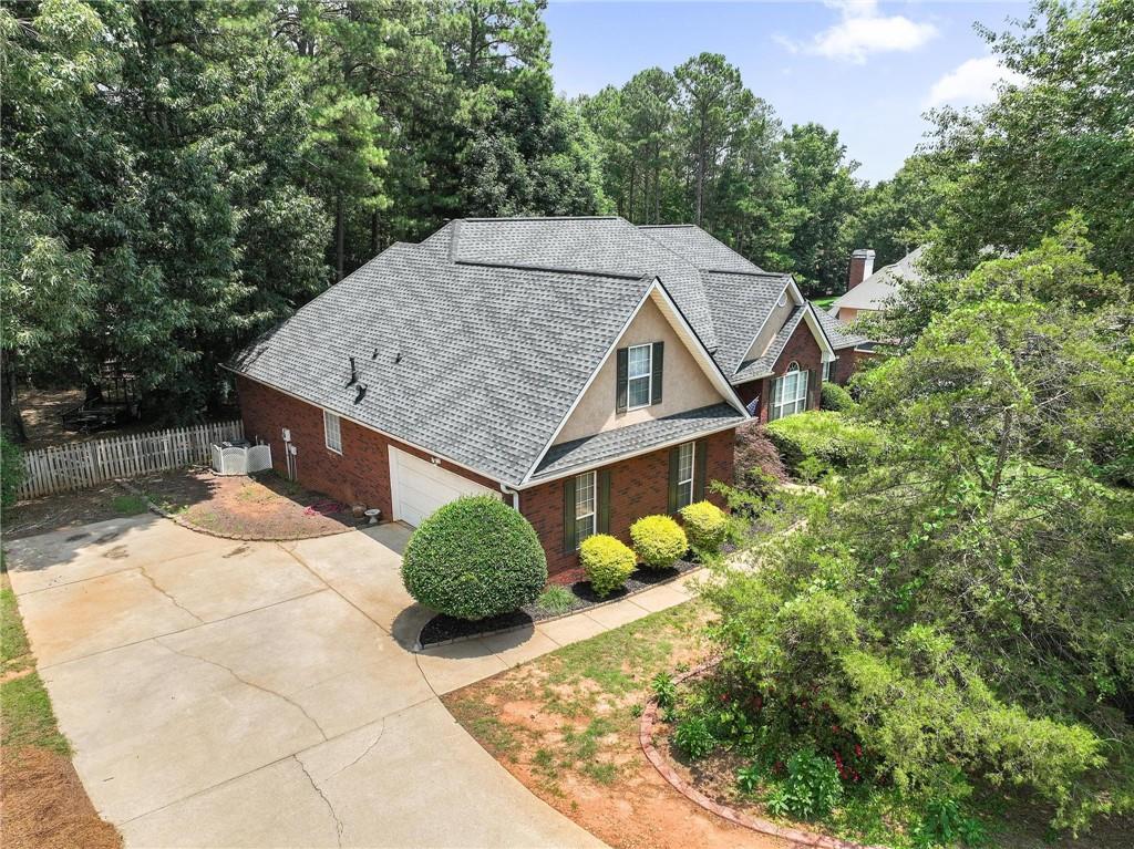 925 Champions Way Property Photo 1