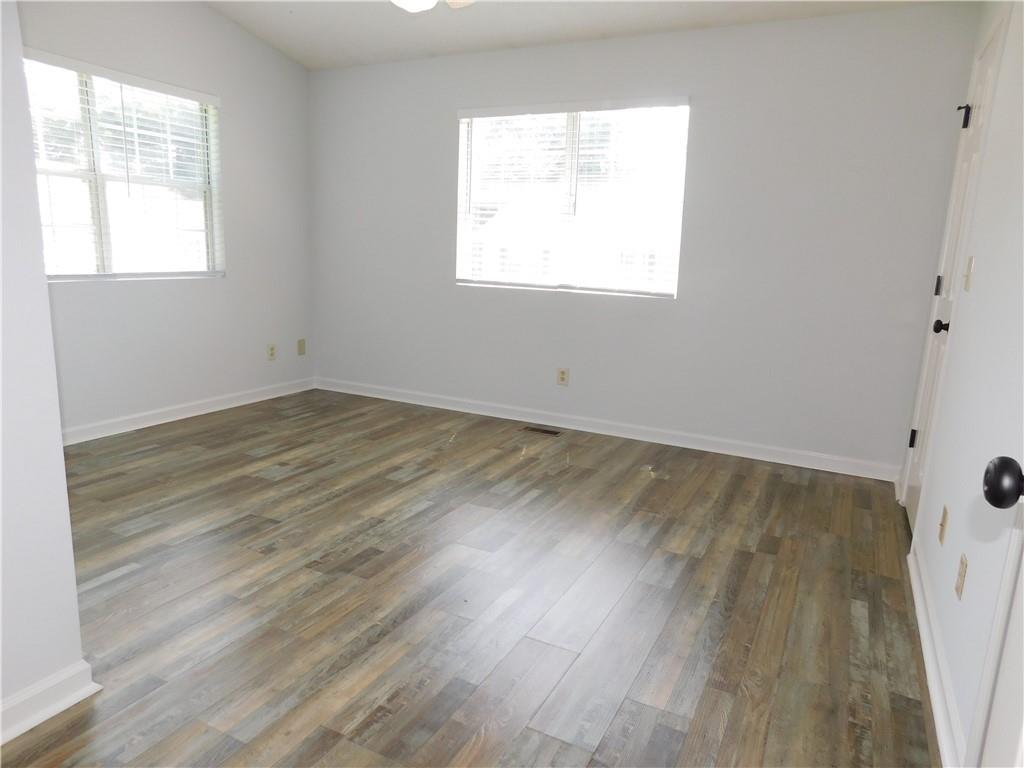 137 Riverside Circle Unit 19 Property Photo 8