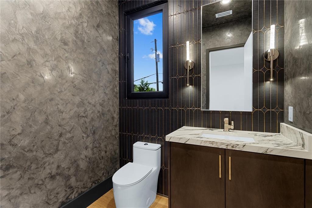 5 Whitehead Road Property Photo 13
