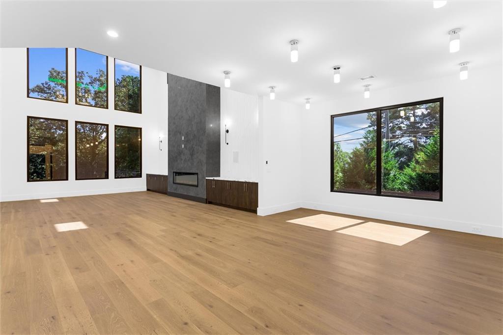 5 Whitehead Road Property Photo 15
