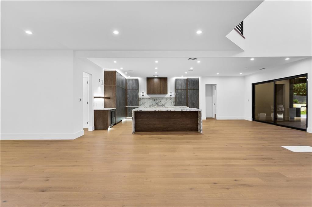 5 Whitehead Road Property Photo 19