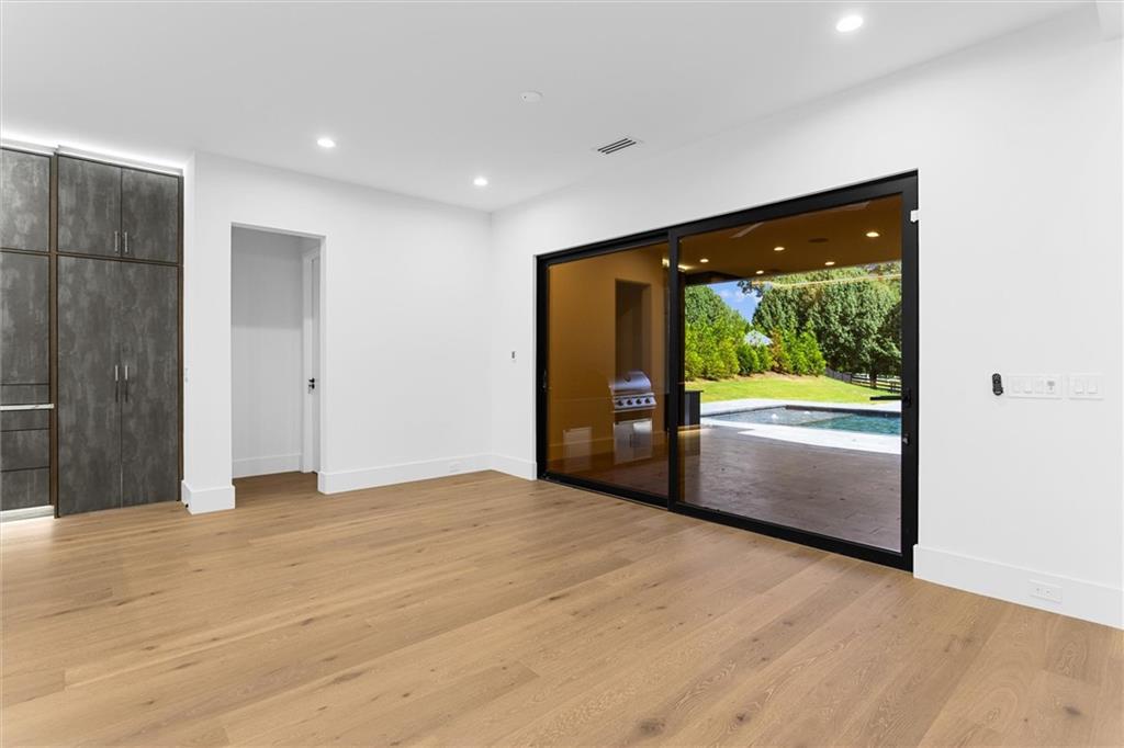 5 Whitehead Road Property Photo 38