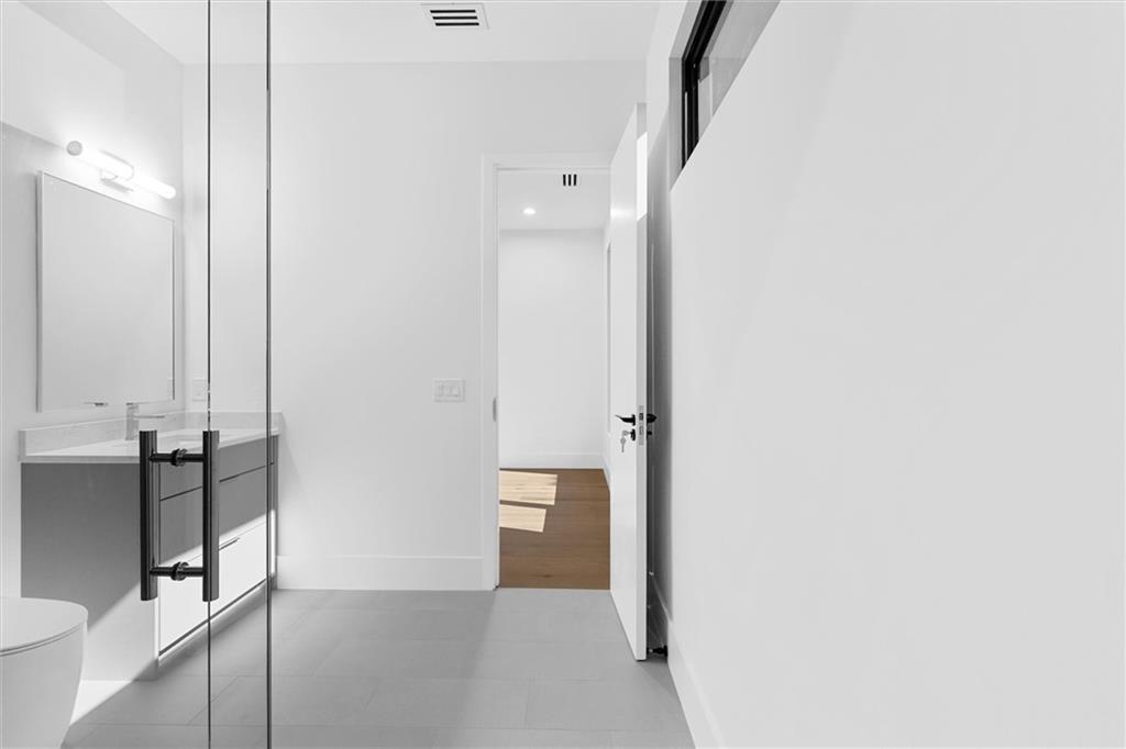 5 Whitehead Road Property Photo 57