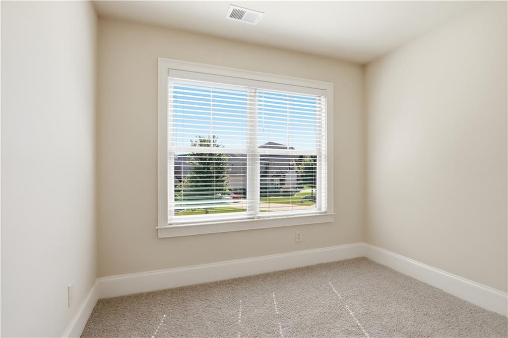 157 Ashbury Circle Property Photo 18