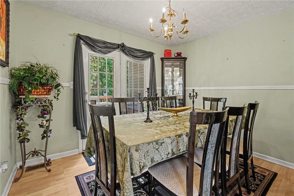 1030 Queensbury Run Property Photo 3
