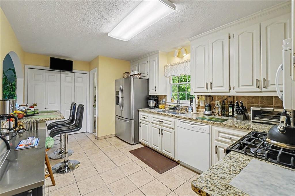 1030 Queensbury Run Property Photo 12