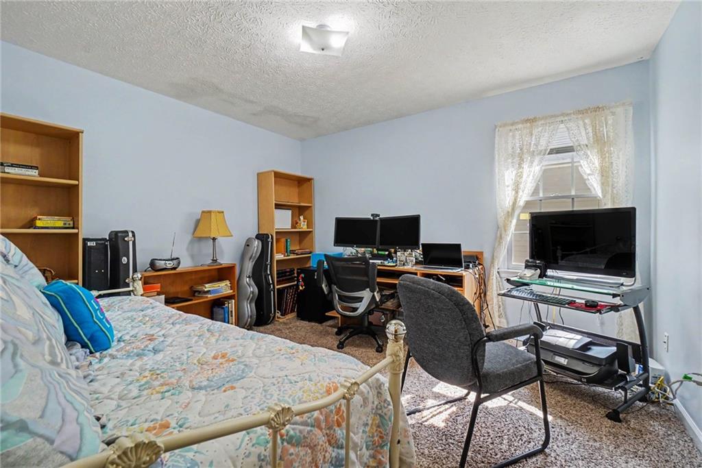 1030 Queensbury Run Property Photo 24