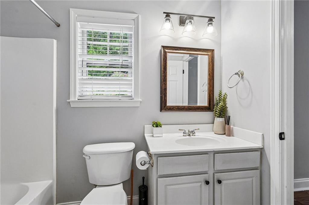 4010 Embassy Way Property Photo 26
