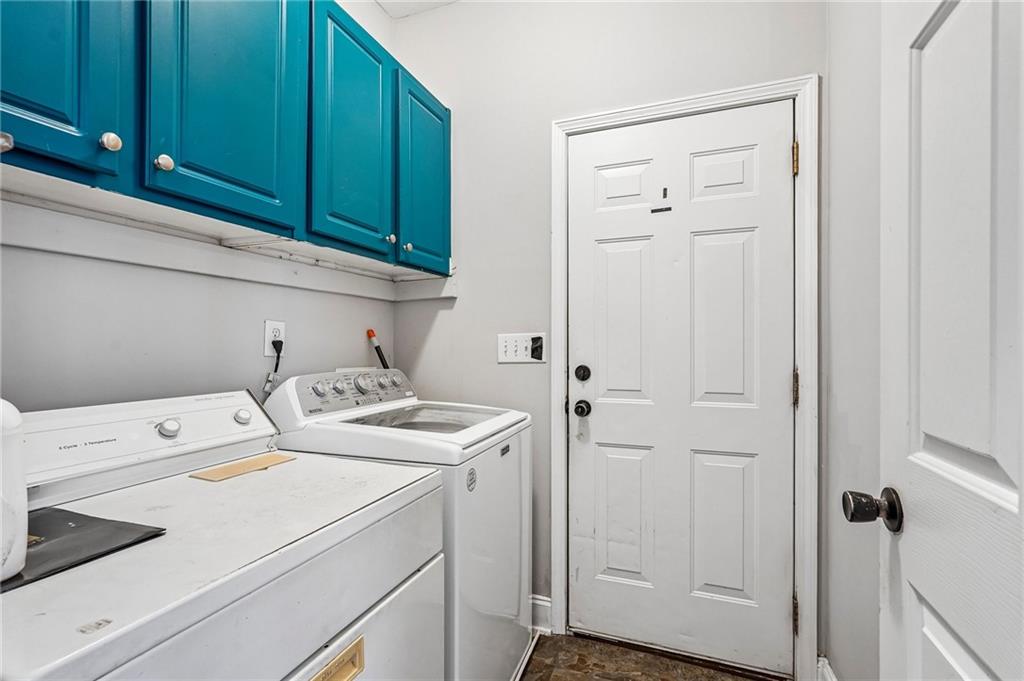 4010 Embassy Way Property Photo 29