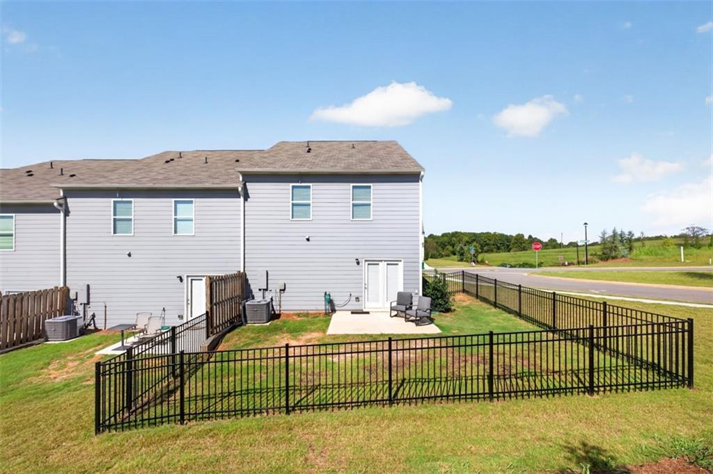 181 Deerberry Drive Property Photo 2